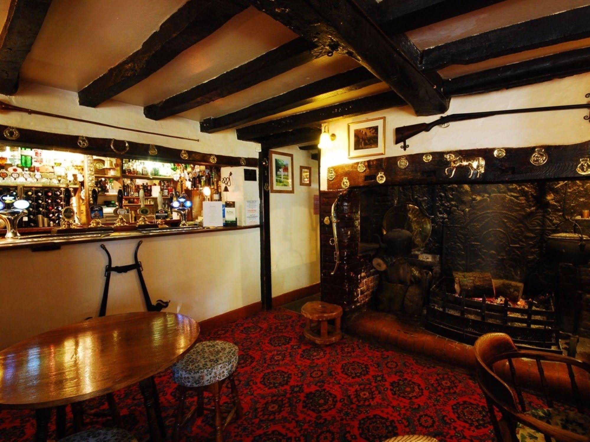 The Hatchet Inn Chute Exteriör bild